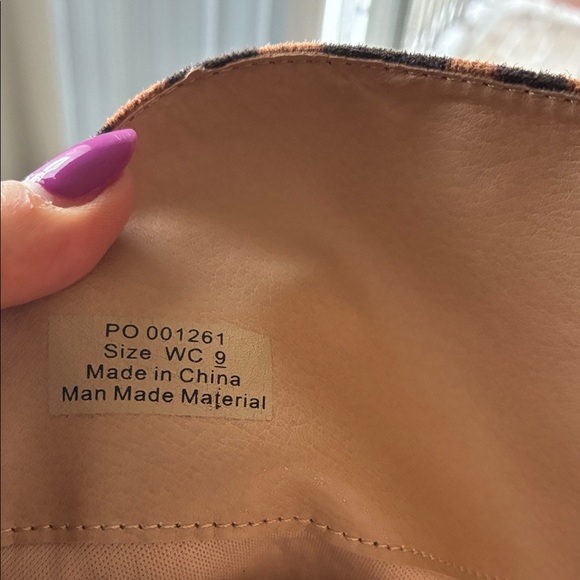 Leopard Print Knee-High Boots - Picture 5 of 5